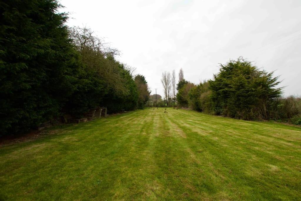 Spacious 5 Bed In The Countryside, Close To Frinton-On-Sea Kirby Cross Dış mekan fotoğraf